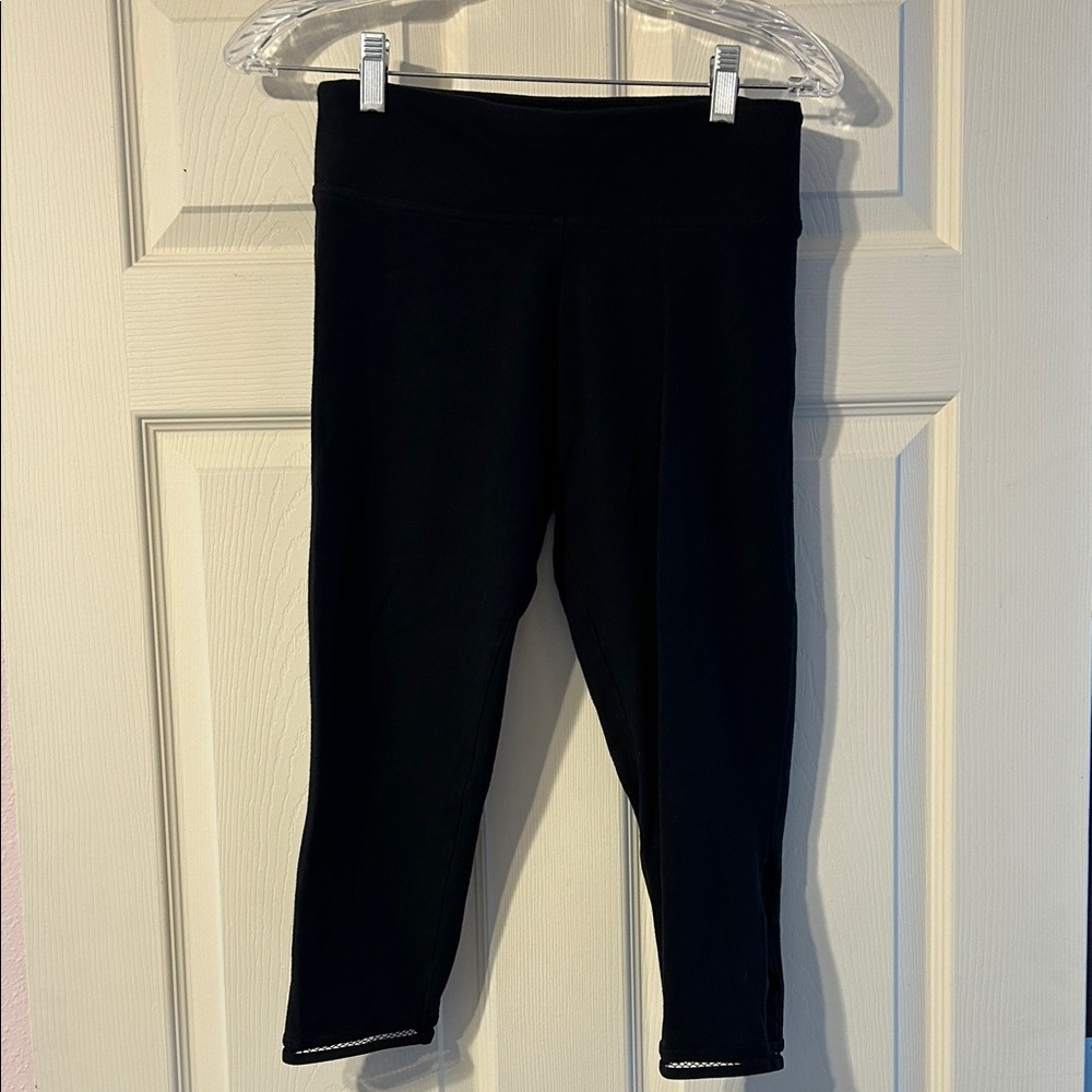 Victoria’s Secret Sport Black Leggings Criss Cross Design Medium